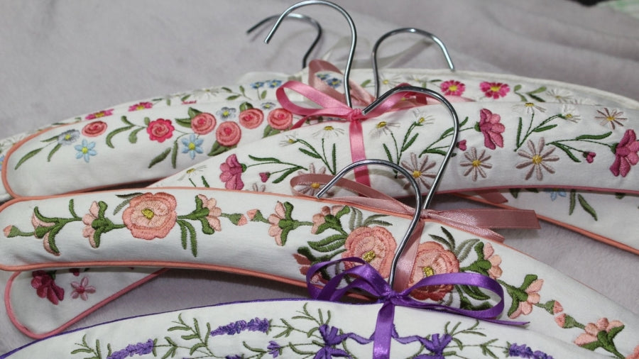 Dainty Hangers 2 DESIGN SET