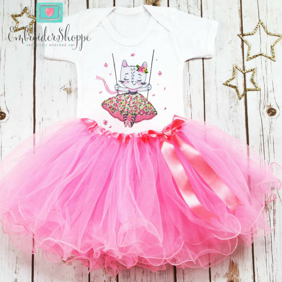 Swinging Kitty Raw Edge Applique