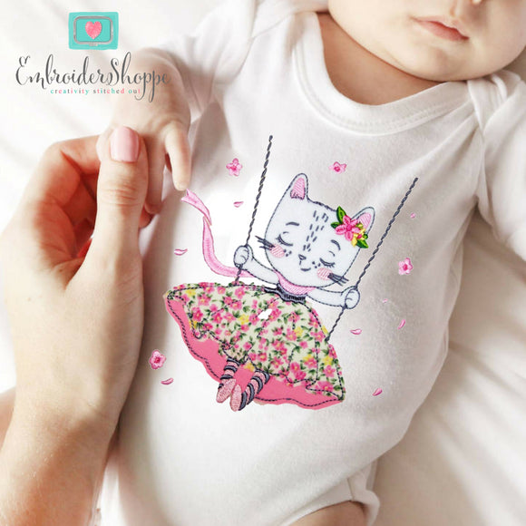 Swinging Kitty Raw Edge Applique