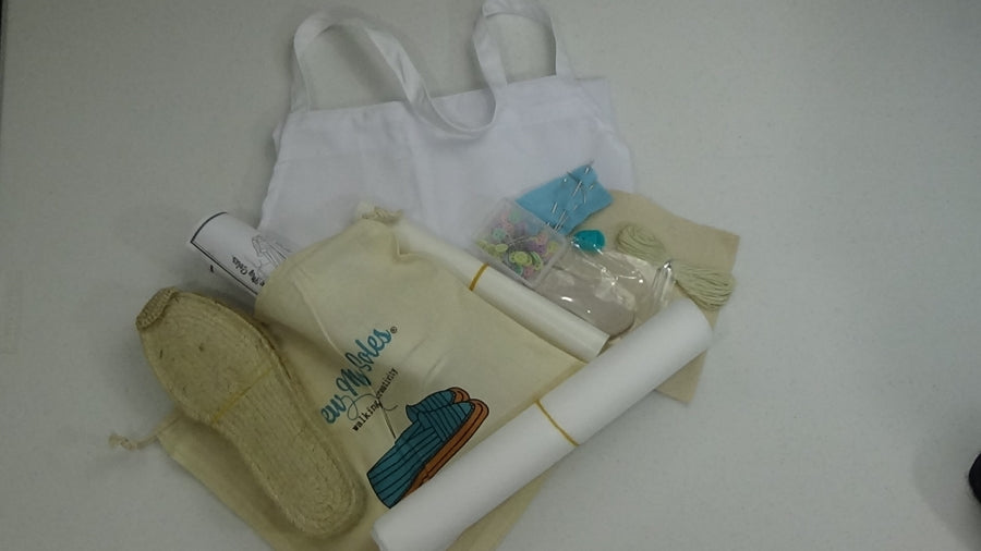 HOOP FUN CLUB SHOE AND APRON KIT