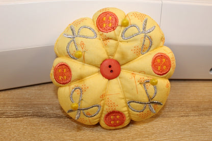 Vintage Pincushion Set