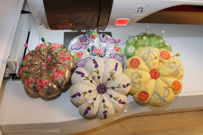 Vintage Pincushion Set