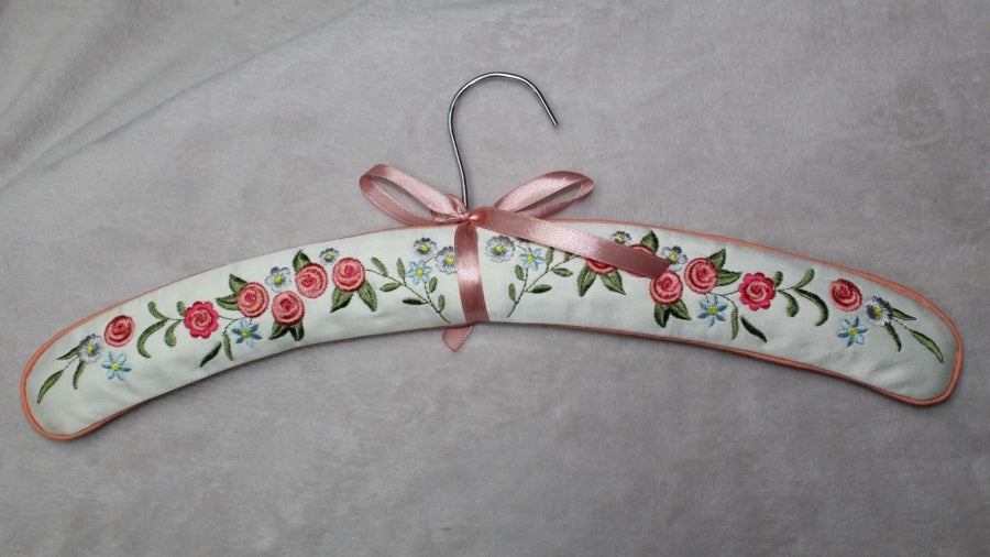 Dainty Hangers 2 DESIGN SET