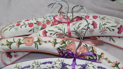 Dainty Hangers 2 DESIGN SET